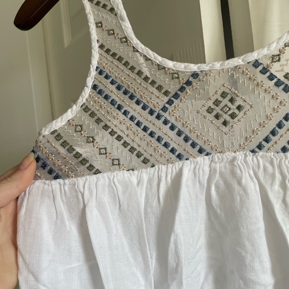 Tank - Picture 4 of 6